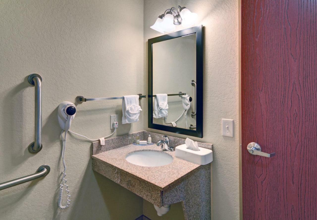 Cobblestone Inn & Suites - Schuyler מראה חיצוני תמונה